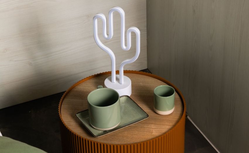 Cactus lampada da tavolo LED in plastica verde --Verde-Plastica-29 cmx15 cm Cactus lampada da tavolo LED in plastica verde --Verde-Plastica-29 cmx15 cm